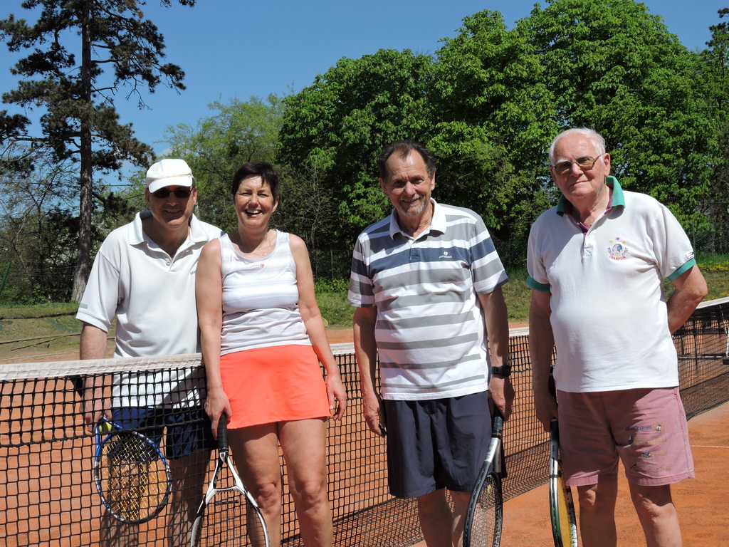 idenynyito_Sorsolasos_paros_teniszversen_Tata_20160416_092.resized